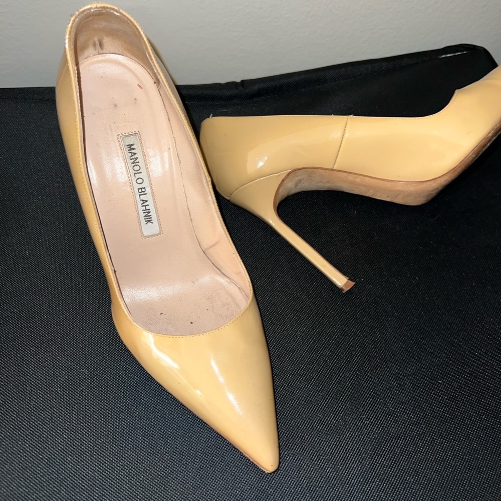 Nude Manolo Heels